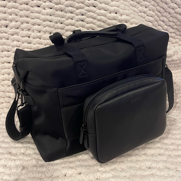❗️SOLD ❗️Monos Metro Duffle - Black - Picture 3 of 5
